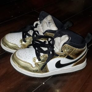 Jordan 1 gold